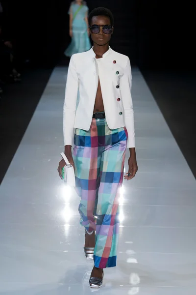 Look 25